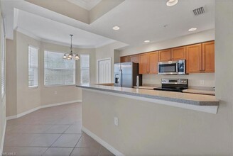 10285 Heritage Bay Blvd, Unit 833 in Naples, FL - Building Photo - Building Photo