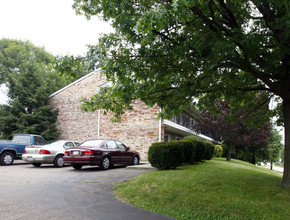 381- Coventry Street in Akron, OH - Foto de edificio - Building Photo