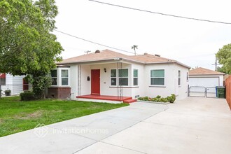 1008 Woodworth St in San Fernando, CA - Building Photo - Building Photo