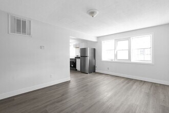 886-888-888 Derrer Rd in Columbus, OH - Building Photo - Building Photo