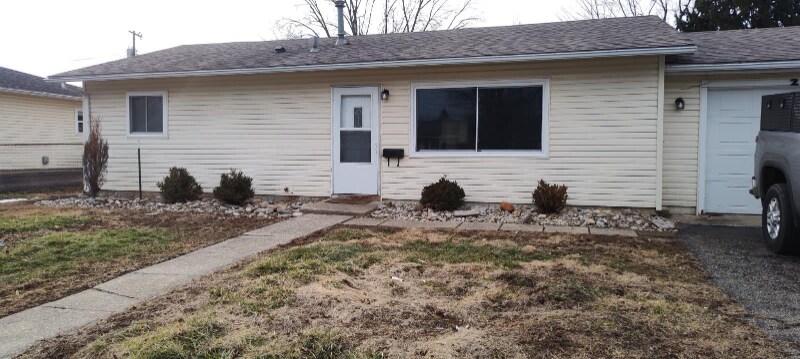 224 Sheelin Rd in Xenia, OH - Building Photo