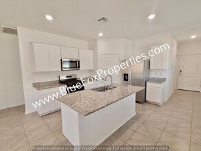 9380 W Huisache Trail in Marana, AZ - Building Photo - Building Photo