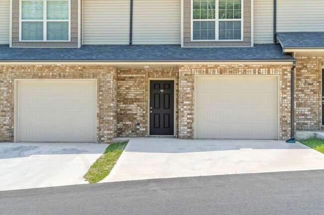 135 Country Ln in Clarksville, TN - Building Photo - Building Photo