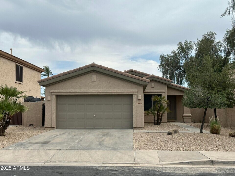 14451 W Weldon Ave in Goodyear, AZ - Building Photo