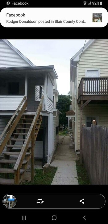 1412 18th Ave, Unit 2nd fl apt in Altoona, PA - Building Photo