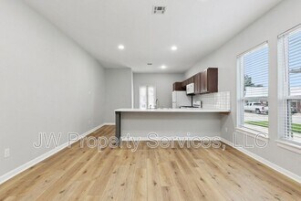 3701 Derbigny St in Metairie, LA - Building Photo - Building Photo