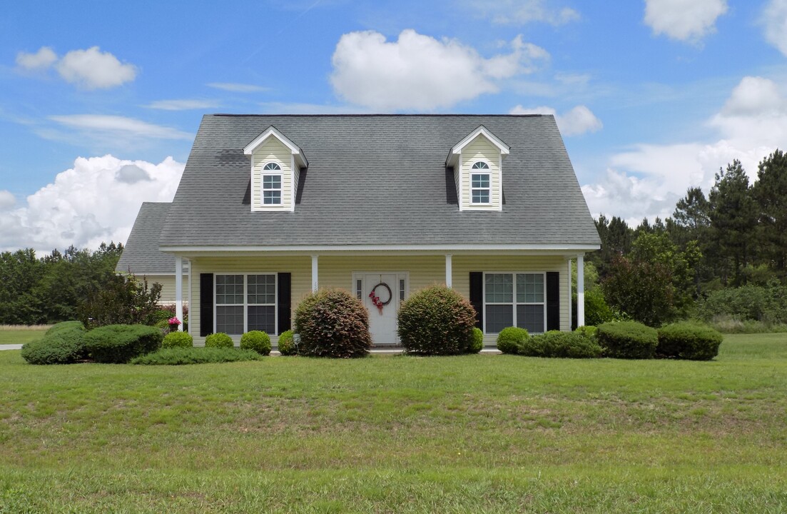 111 Summer Wind Pl in Brooklet, GA - Building Photo