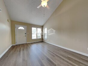 530 Delaware Crossing in Trenton, OH - Building Photo - Building Photo