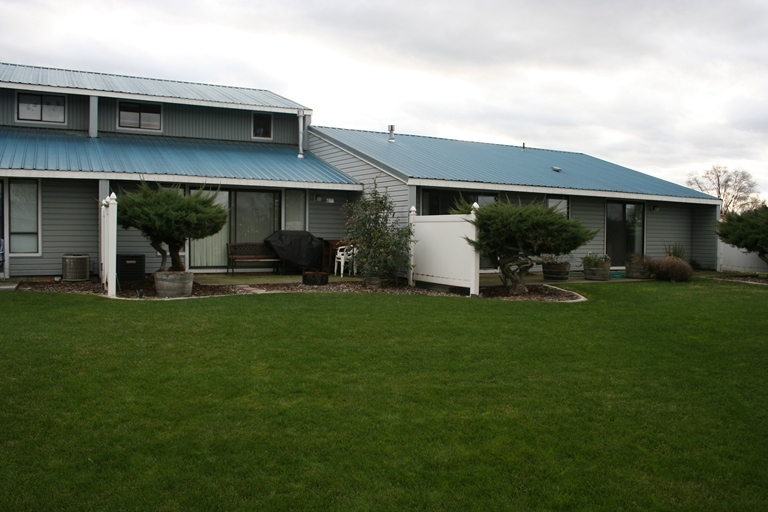 Park Terrace Apartments in Hermiston, OR - Building Photo