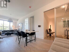 800-800 Broadview Ave in Toronto, ON - Building Photo - Building Photo