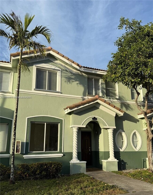 property at 2621 SE 15th Pl