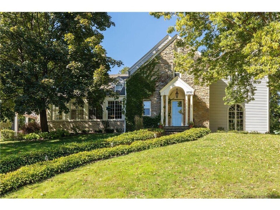 2730 Glenhurst Ave in Minneapolis, MN - Building Photo