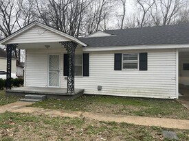 314 Carr Ave in Covington, TN - Building Photo