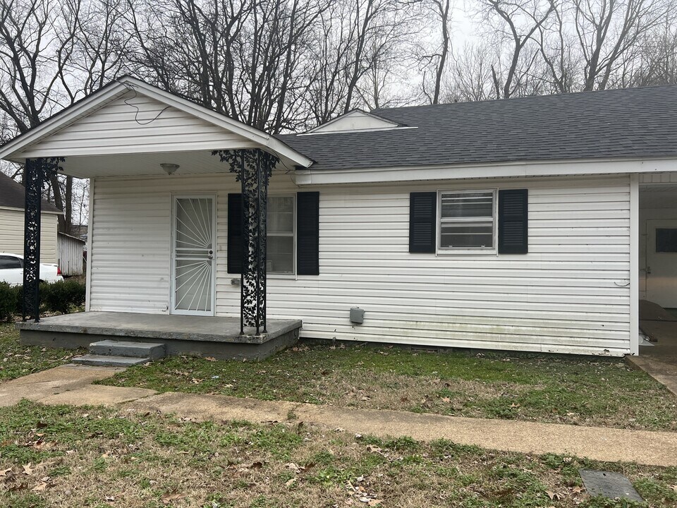 314 Carr Ave in Covington, TN - Building Photo