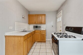 7411 N Wolcott Ave in Chicago, IL - Building Photo - Building Photo