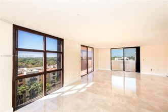 600 Biltmore Way, Unit 1014 in Coral Gables, FL - Building Photo - Building Photo