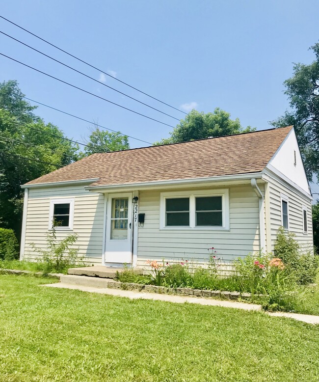property at 2217 Saint Paul St