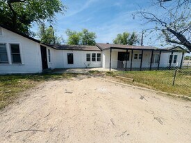 417 N Jefferson St in San Angelo, TX - Building Photo