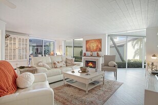 2400 S Ocean Dr in Fort Pierce, FL - Building Photo