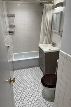 162 W 81st St in New York, NY - Building Photo - Building Photo