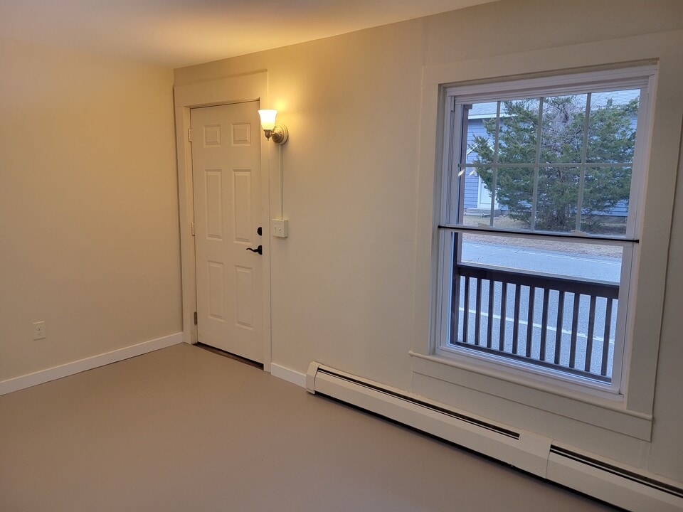 724 Route 163 in Oakdale, CT - Building Photo