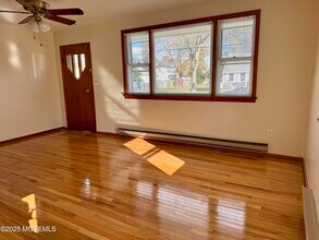 520 Lloyd Rd in Toms River, NJ - Building Photo - Building Photo