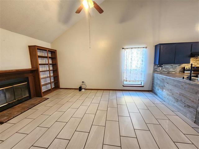 4910 SE Mills Ave in Lawton, OK - Building Photo - Building Photo