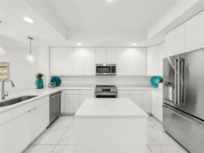 125 Island Way in Clearwater, FL - Building Photo - Building Photo