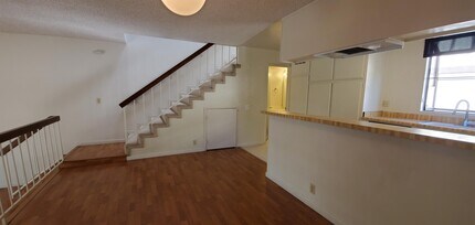 335 Wallis St in Pasadena, CA - Building Photo - Building Photo