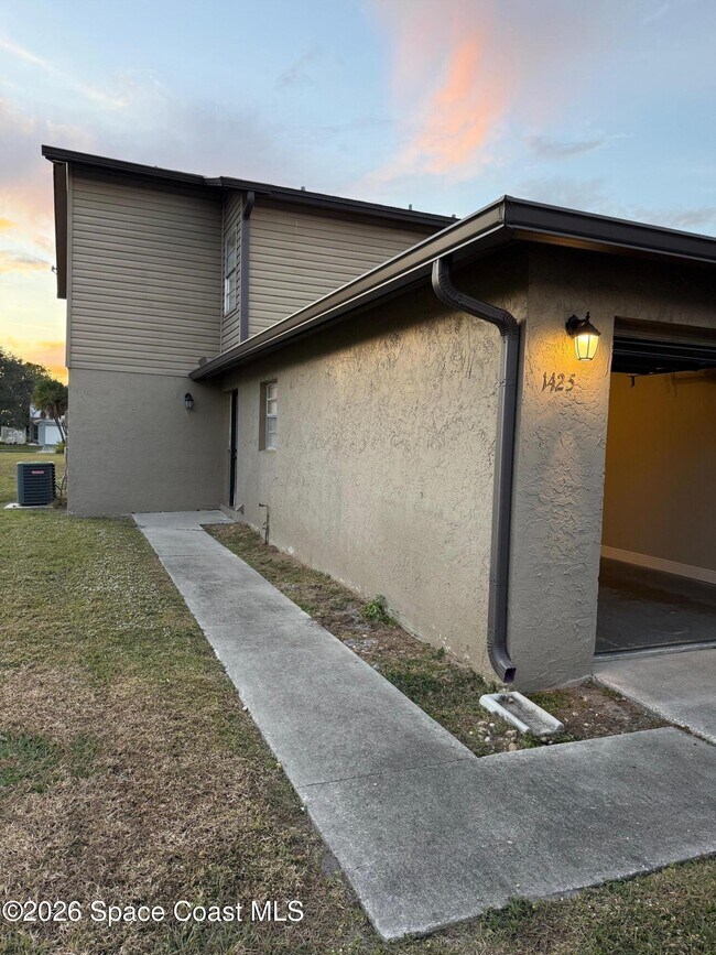 1425 Croftwood Dr in Melbourne, FL - Building Photo - Building Photo