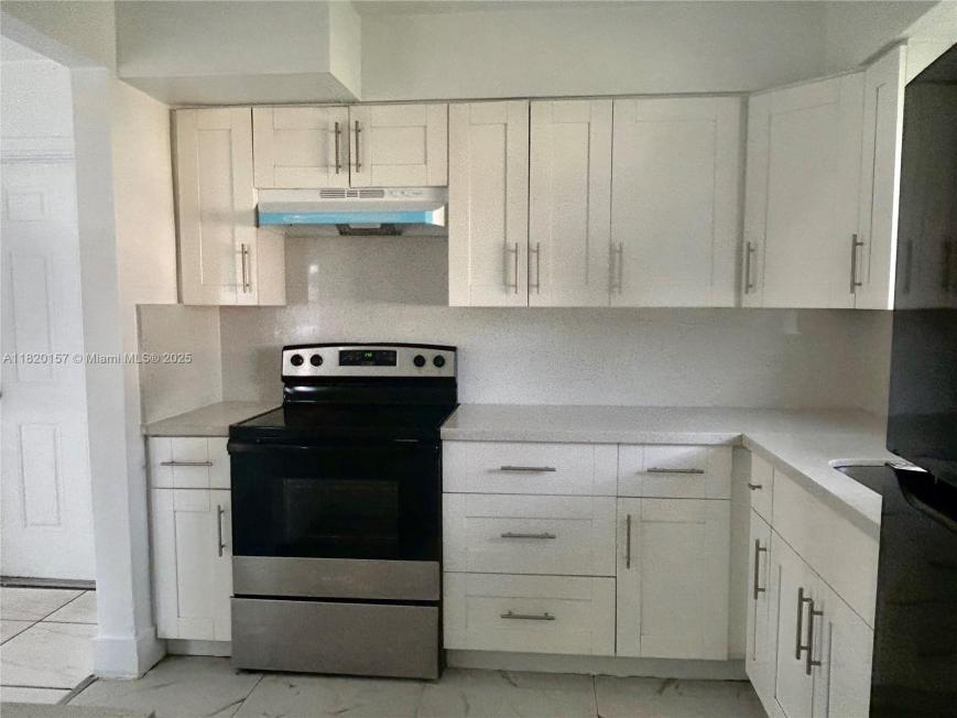 2846 Fletcher St in Hollywood, FL - Building Photo