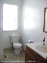 320 E Davenport St in Iowa City, IA - Building Photo - Building Photo