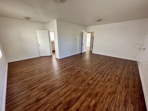 620 W Park Ave in Santa Maria, CA - Building Photo - Building Photo