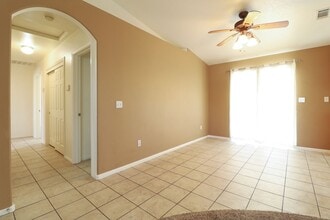 9727 Peach Ave in Hesperia, CA - Building Photo - Building Photo