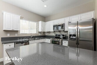 934 E Shady Charmer Ave in Henderson, NV - Building Photo - Building Photo