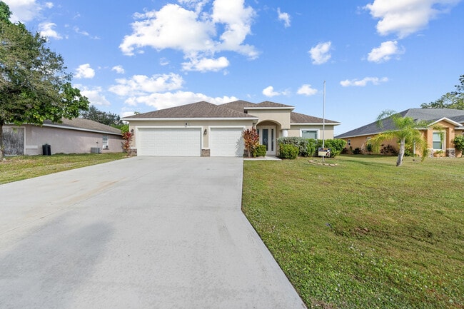 531 Topeka Rd SW in Palm Bay, FL - Building Photo - Building Photo