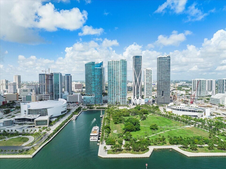 900 Biscayne Blvd, Unit 2901 in Miami, FL - Building Photo