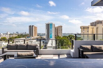 Biscayne 112 in Miami, FL - Building Photo - Building Photo