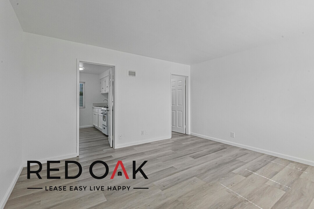 13311 Maclay St in San Fernando, CA - Building Photo