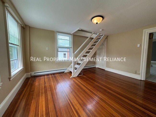 property at 16 Franklin Pl