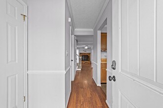 802 Nottaway Dr in Chesapeake, VA - Building Photo - Building Photo