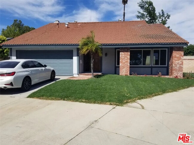 property at 18601 W Lassen St