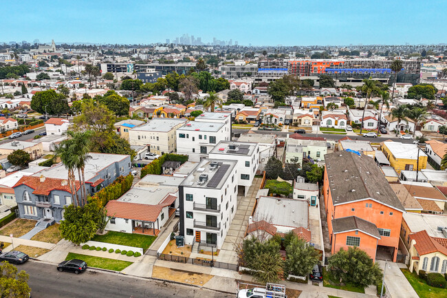 3022 Wellington Rd in Los Angeles, CA - Building Photo - Building Photo