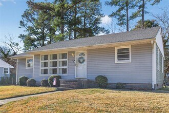32 Warren Dr in Portsmouth, VA - Building Photo - Building Photo