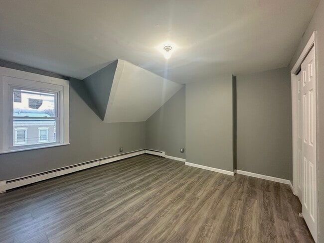 163 Chambers St, Unit 4