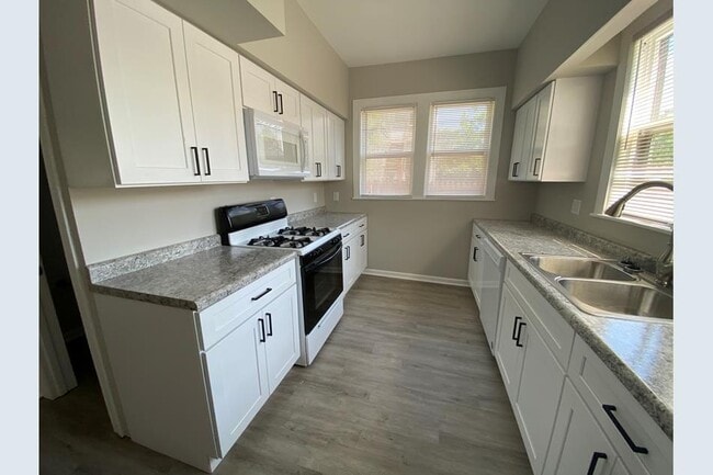 616 Vine St in Joliet, IL - Building Photo - Building Photo