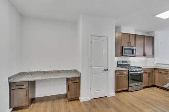 Amwell Terrace in Hillsborough, NJ - Building Photo - Building Photo