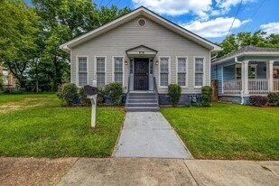 879 Spencer St NW, Unit 4 in Atlanta, GA - Building Photo