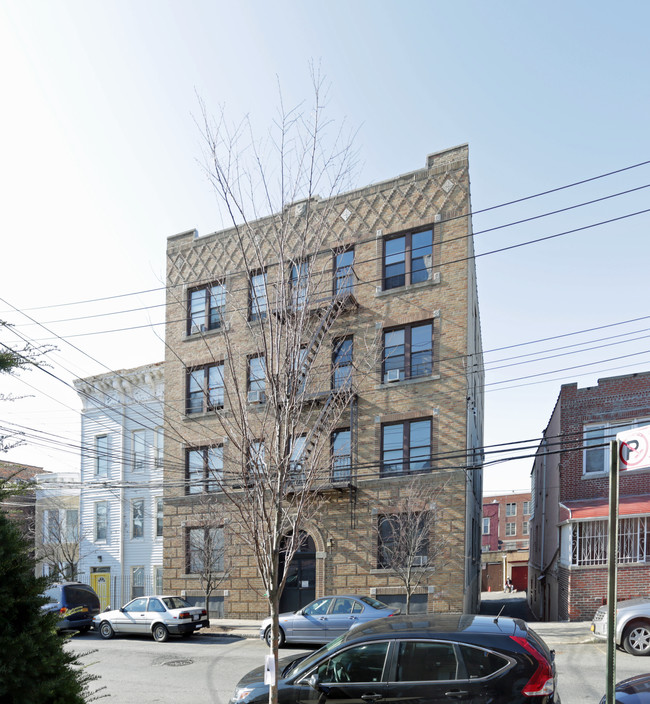 726 E 227th in Bronx, NY - Building Photo - Building Photo