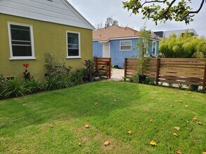 8377 Dunbarton Ave in Los Angeles, CA - Building Photo - Building Photo